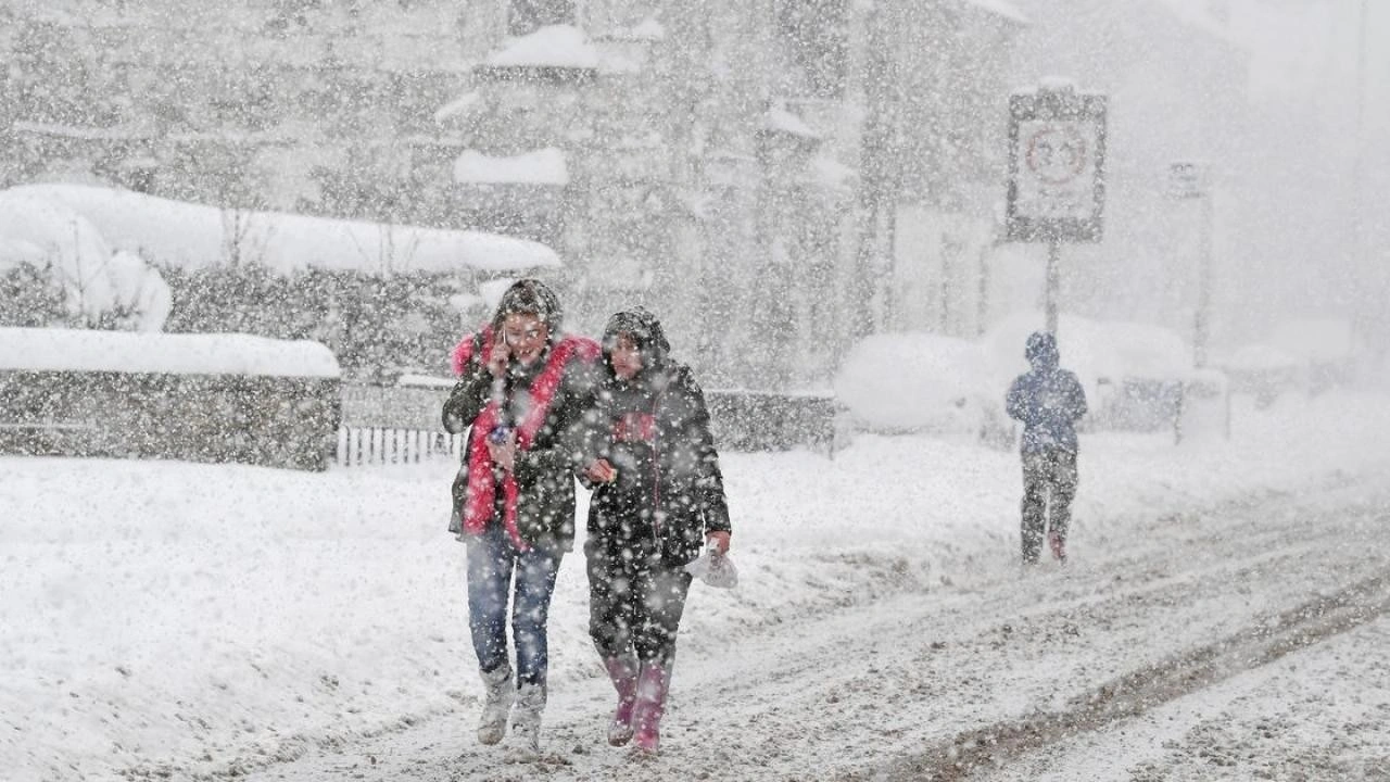 Son dakika haberi: Meteoroloji uyardı, birden düşecek! Kar ve sağanak geliyor...