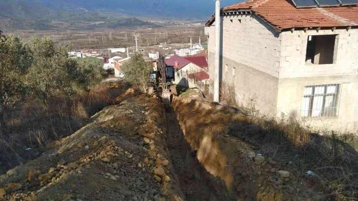 Sondaj yapılırken bulundu, bin metrelik yeni hat ile musluklara ulaştırılacak
