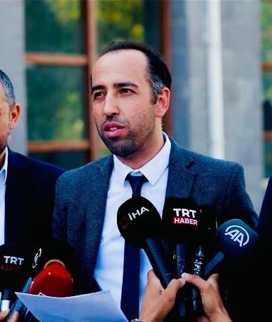 Sosyolog Adem Palabıyık: "Acaba Kılıçdaroğlu başörtüsü söyleminde masa ortağı ve İslam karşıtı HDP’den izin almış mıdır"
