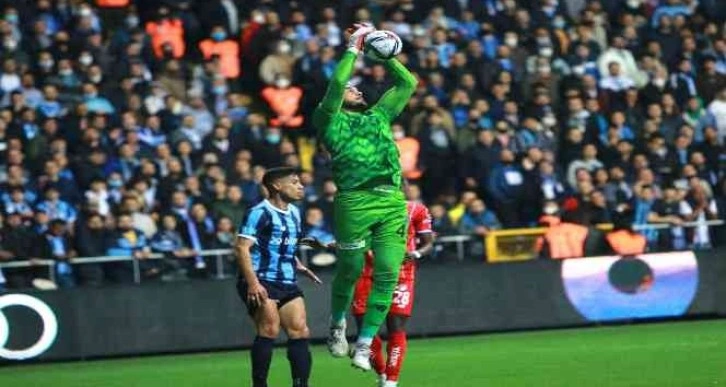 Spor Toto Süper Lig: Adana Demirspor: 0 - Antalyaspor: 0 (İlk yarı)