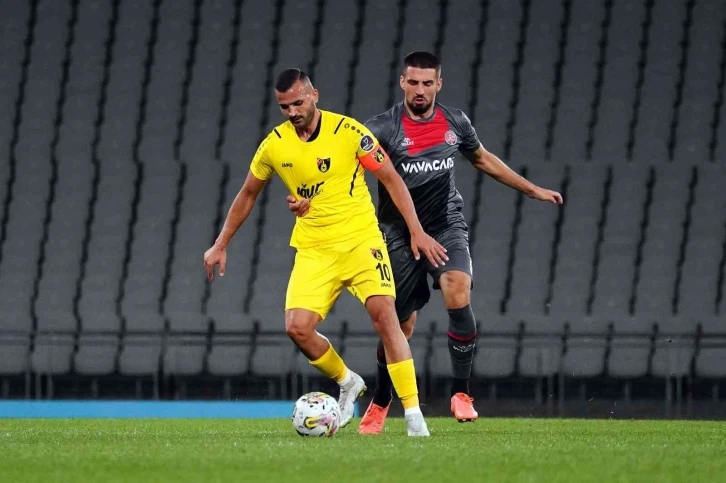 Spor Toto Süper Lig: Fatih Karagümrük: 1 - İstanbulspor: 2 (Maç sonucu)
