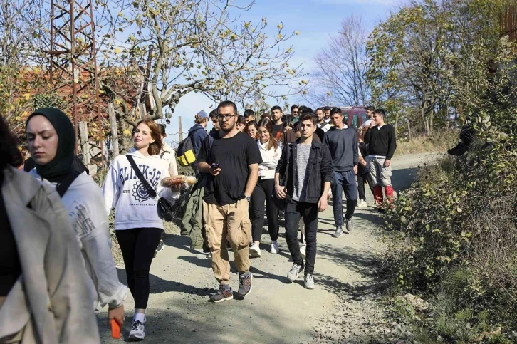 SUBÜ’nün doğa tutkunları Doğançay’da yürüdü
