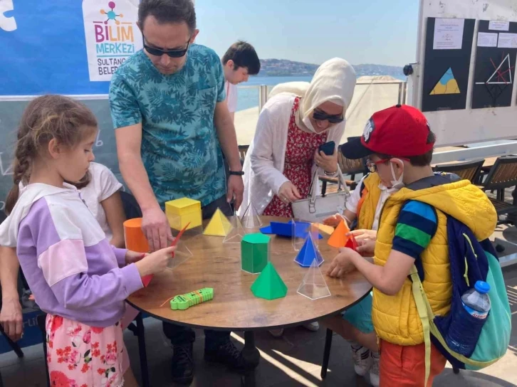 Sultangazi Belediyesi ‘Tutam Tutam Matematik Festivali’ne katıldı
