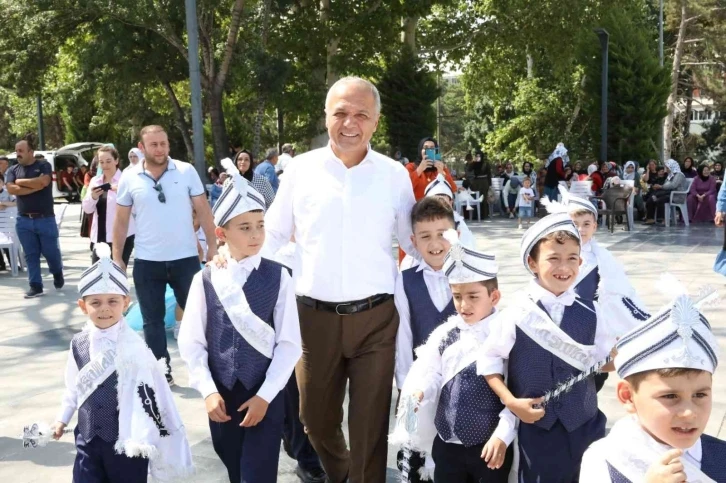 Suluova Belediyesinden sünnet şöleni
