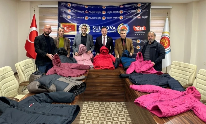 Suluova TSO ve TOBB’dan 500 ihtiyaç sahibi öğrenciye mont yardımı
