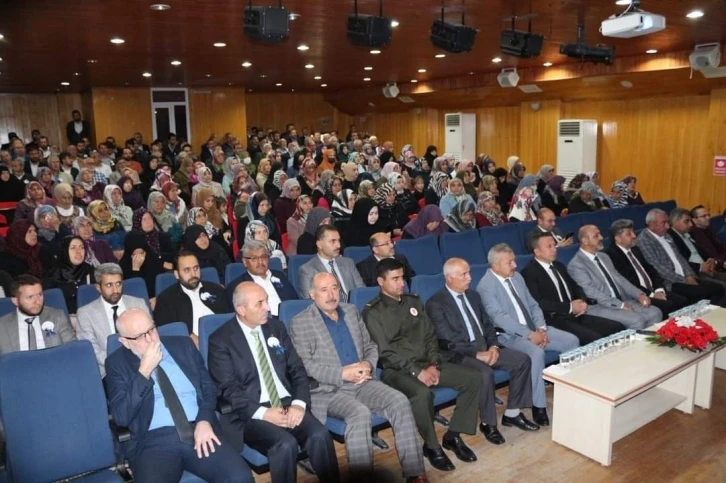 Sungurlu’da ’Peygamberimiz, cami ve irşat’ konulu konferans düzenlendi
