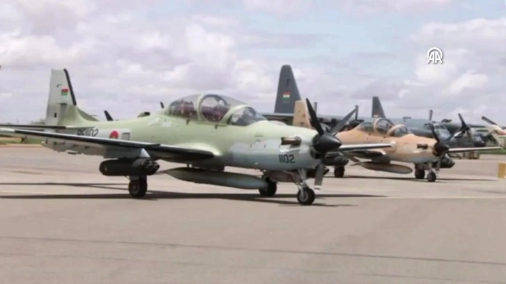 'Super Tucano' savaş uçakları havaandı... Nijer'e askeri operasyon için geri sayım