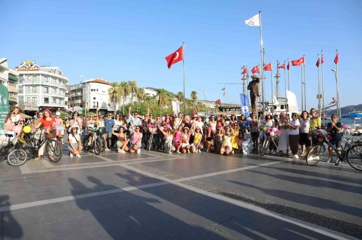 Süslü Kadınlar Marmaris’te pedal çevirdi
