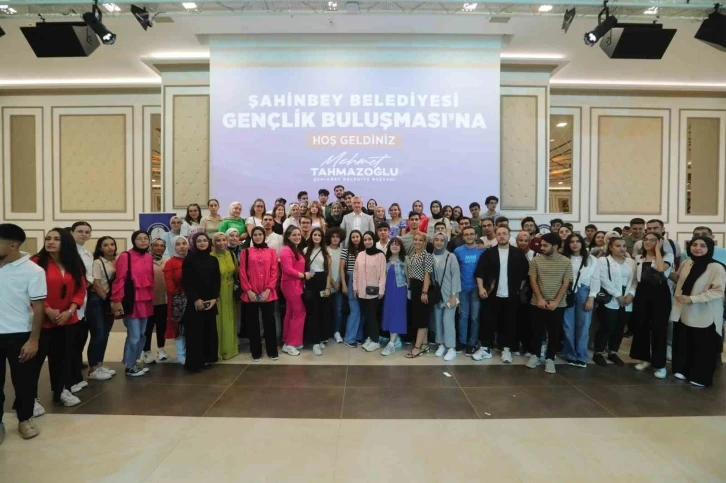 Tahmazoğlu’ndan üniversite öğrencilerine 270 milyonluk dev destek