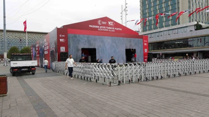 Taksim, Cumhuriyetin 100. kuruluş yıl dönümü için hazırlanıyor
