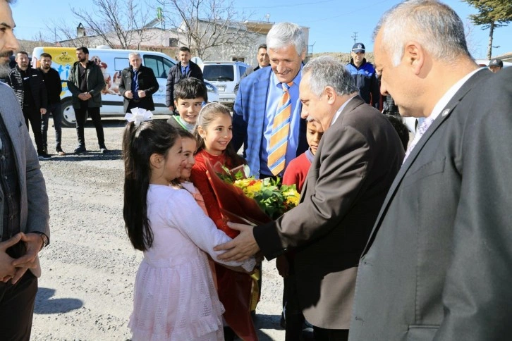 Talas Belediyesi Kırsal Mahallelere Yeni Sosyal Tesisler Kazandırıyor