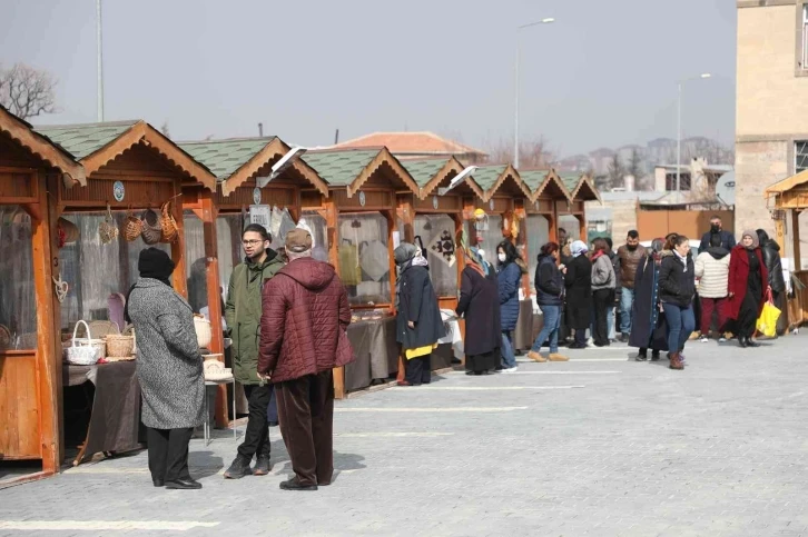 Talas, ‘maharetli ellerle’ kışa merhaba diyor
