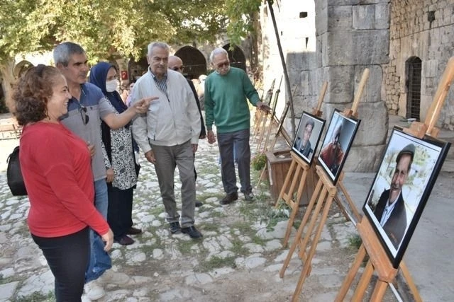 Tarihi Taşhan fotoğraflarla gülümsedi
