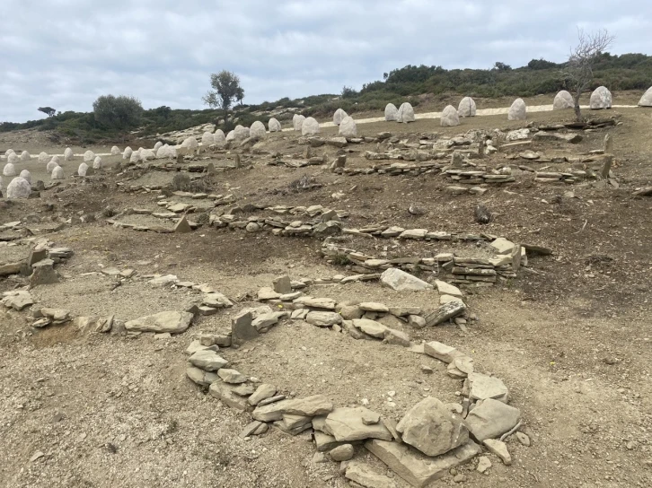 Tarihi Yarımada’da Çanakkale Savaşları’ndan kalma Projektör Tepe Şehitliği bulundu
