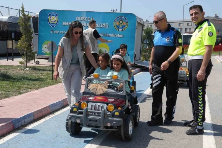 Tarım işçilerinin çocuklarına uygulamalı trafik eğitimi
