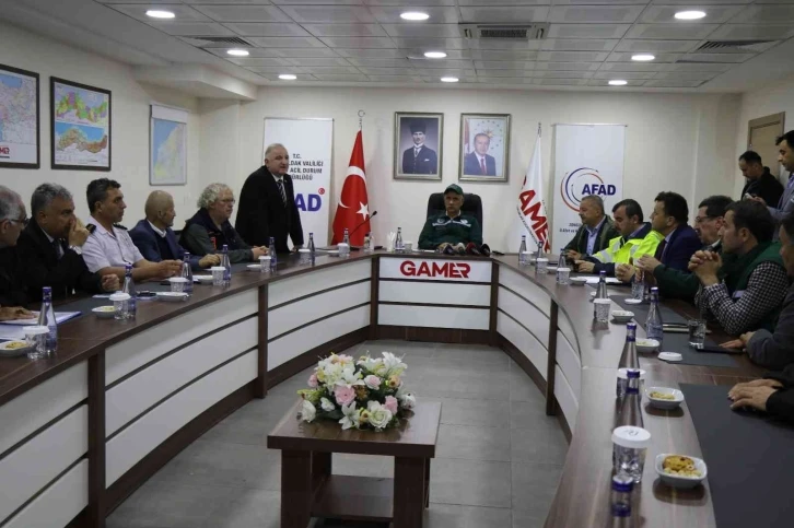 Tarım ve Orman Bakanı Kirişci: "Alınan tedbirlerle hamdolsun can kaybımız yok"
