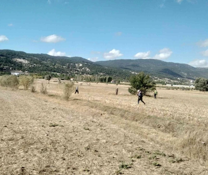 Tarlasını satılığa çıkaran yaşlı çiftçi ortadan kayboldu
