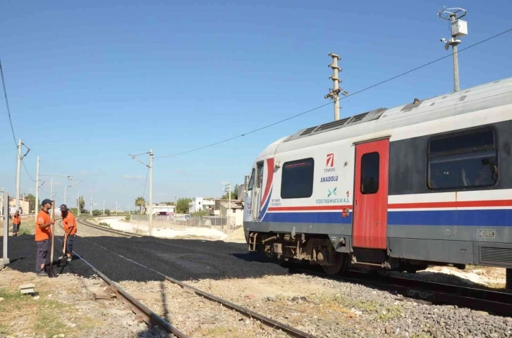 Tarsus’ta hemzemin geçitler daha güvenli hale getiriliyor
