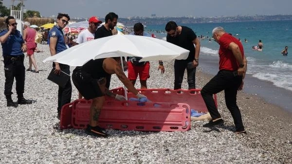 Tatile birlikte gittiği kuzeni boğuldu, yakınlarını gözyaşları içinde aradı