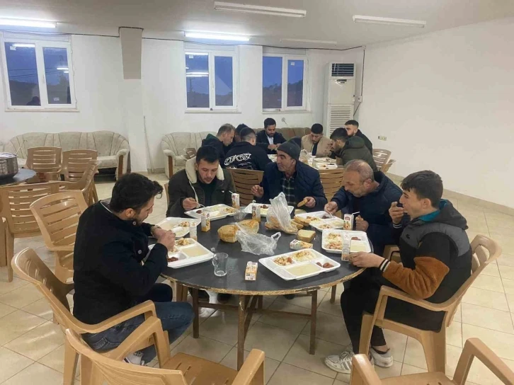 Tavşanlı Basköy’de iftar
