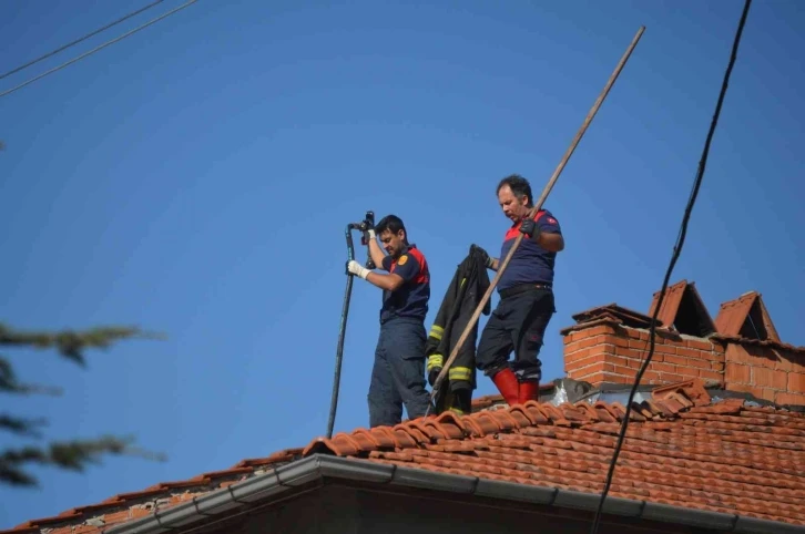 Tavşanlı’da çatı yangını
