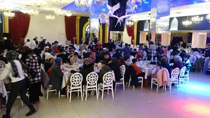 Tavşanlı’da yetim, öksüz ve ihtiyaç sahibi ailelere iftar programı
