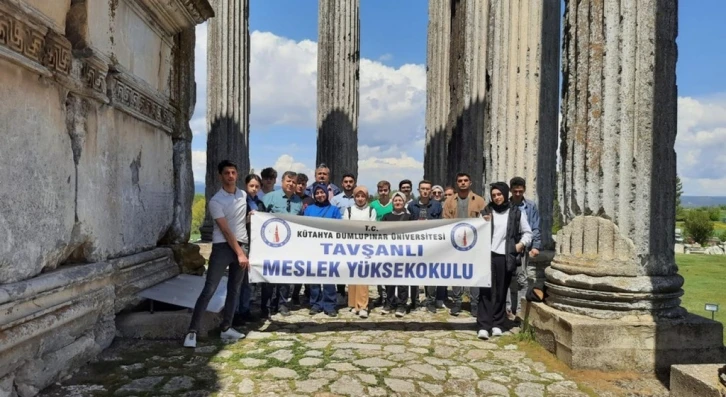 Tavşanlı MYO’dan Dumlupınar ve Aizanoi’ye ziyaret
