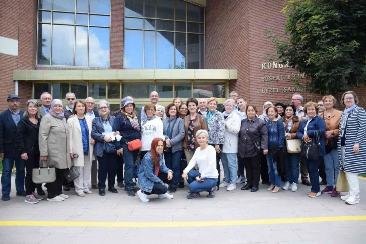 Tazelenme Üniversitesi öğrencileri oryantasyon toplantısında buluştu
