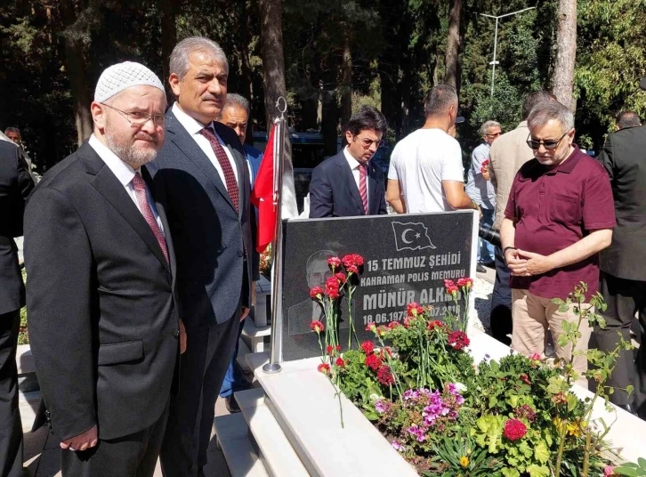 Tekirdağ’da 15 Temmuz anmaları başladı: Şehit mezarlıklarına karanfil bırakıldı
