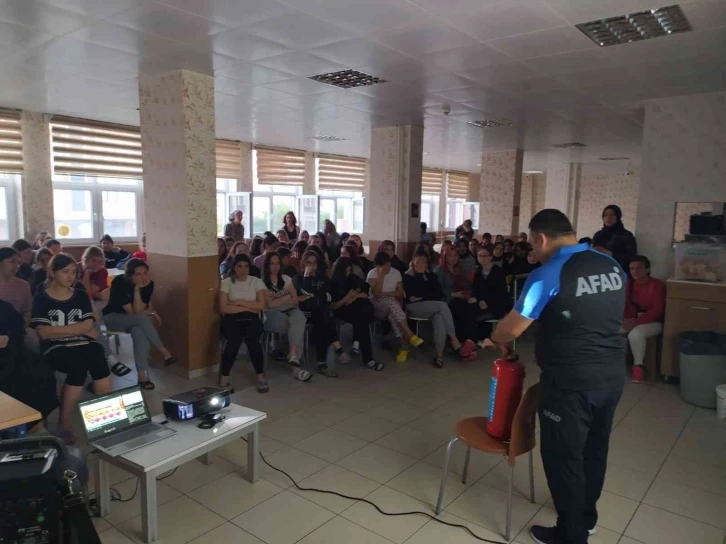 Tekirdağ’da AFAD öğrencileri bilinçlendiriyor
