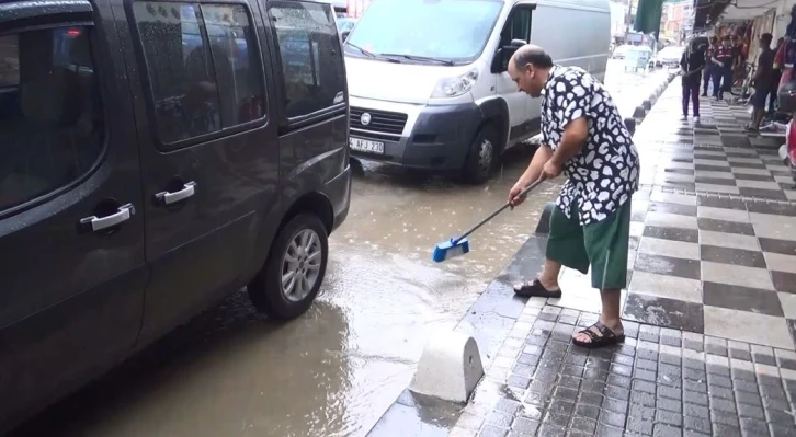 Tekirdağ’da birçok işyerini su bastı: 160 bin liralık hasar var
