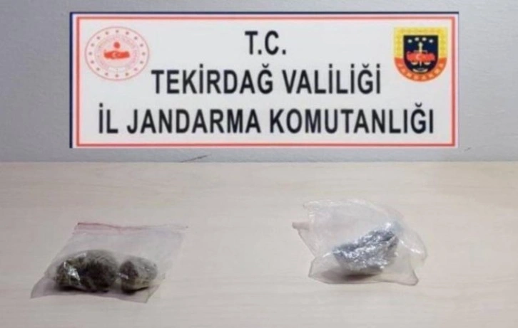 Tekirdağ’da Jandarma Ekipleri Şahsın Üzerinde Uyuşturucu Maddeler Buldu