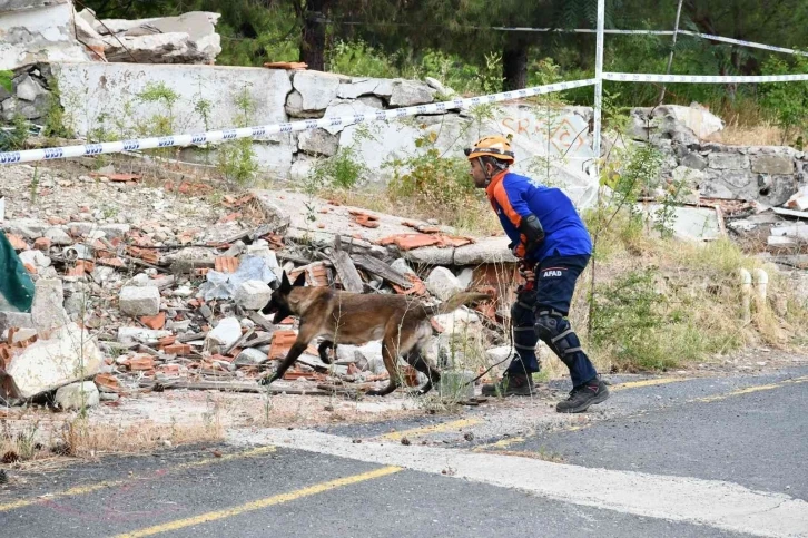 Tekirdağ’da Köpekli Arama Kurtarma Tatbikatı
