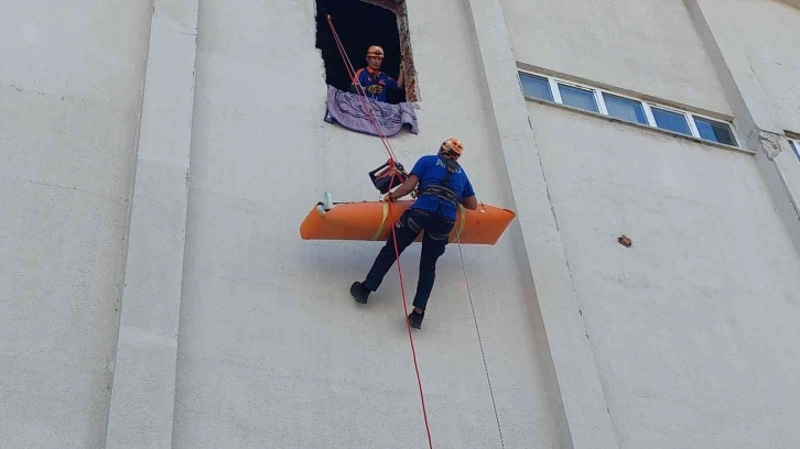 Tekirdağ’da nefes kesen deprem tatbikatı: Şarköy 7.4’le sallandı ortalık karıştı
