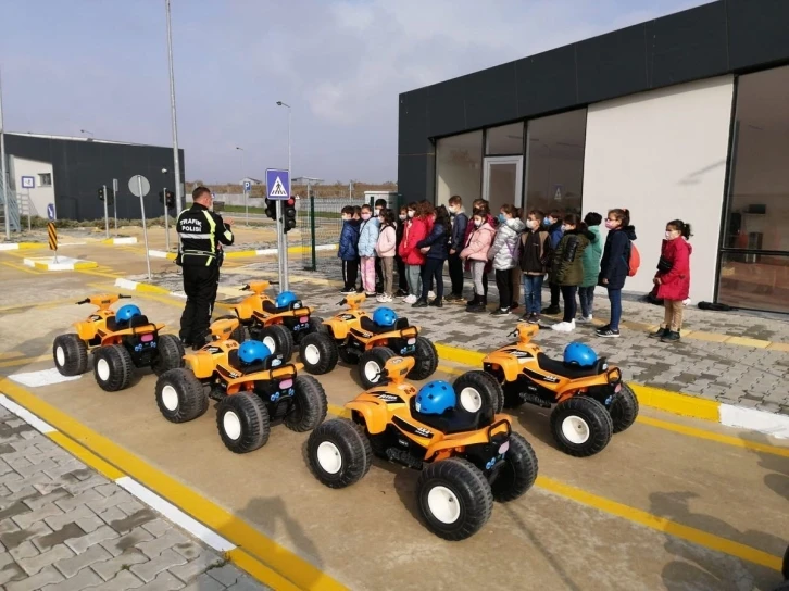 Tekirdağ’da on binlerce trafik detektifine eğitim verildi
