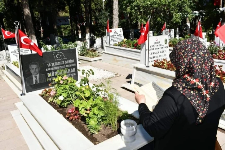 Tekirdağ’da şehitler kabri başında anıldı
