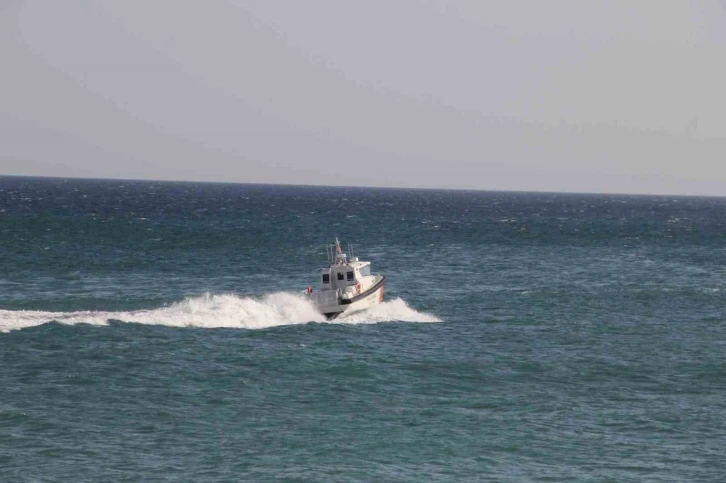 Tekirdağ’da şişme bot alabora oldu, Sahil Güvenlik ekipleri 2 kişiyi kurtardı
