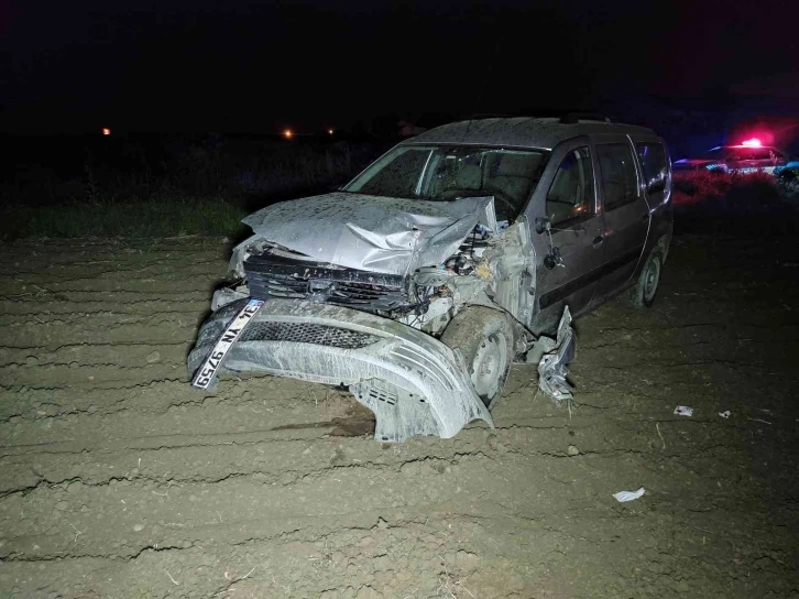 Tekirdağ’da ticari araç ile traktör çarpıştı: 1 yaralı
