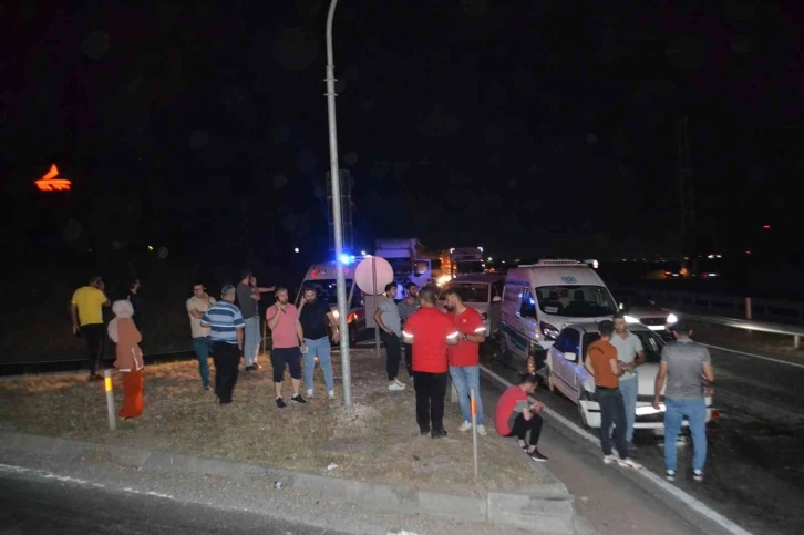 Tekirdağ’da tır kırmızı ışıkta bekleyen 8 aracı biçti: 10 yaralı
