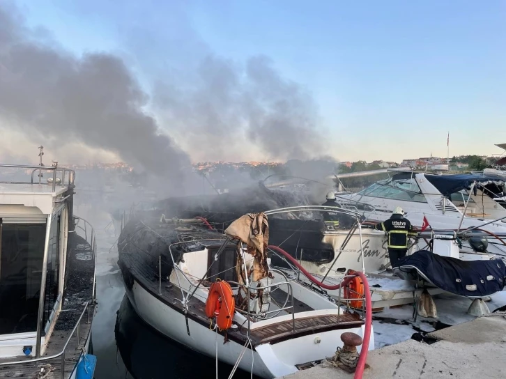 Tekirdağ’da Yat Limanında tekneler yandı
