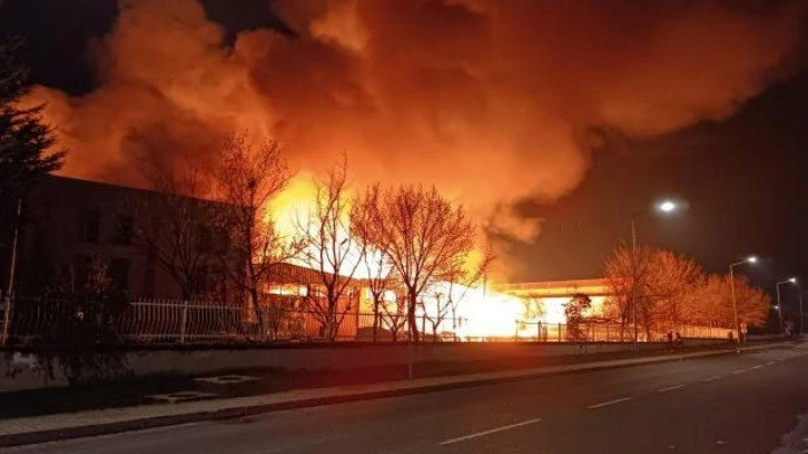 Tekirdağ'da parfüm fabrikasında yangın çıktı