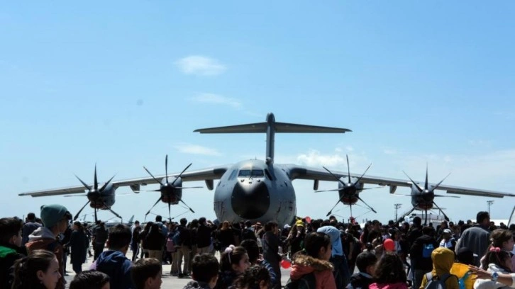 TEKNOFEST ikinci gününde binlerce ziyaretçiyi ağırlıyor