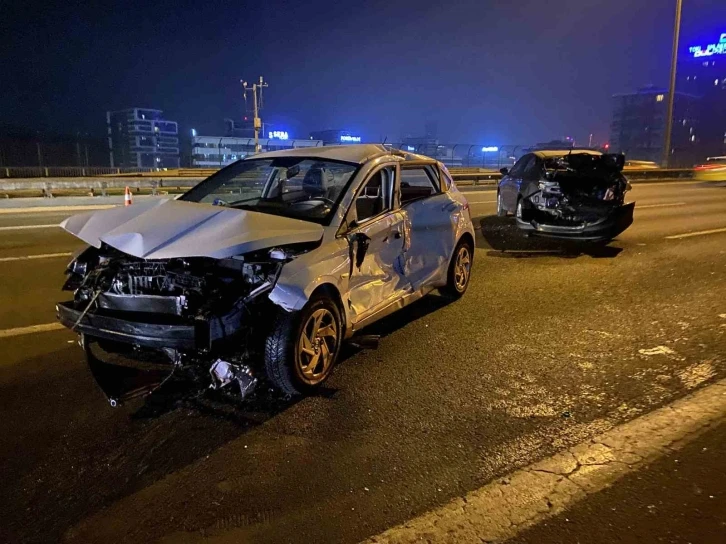 TEM Otoyolu’nda seyir halindeki otomobilden düşen şahıs iki aracın çarpması sonucu öldü
