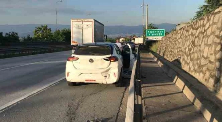 TEM’de polisten kaçan aracın sebep olduğu kazada 2 kişi yaralandı