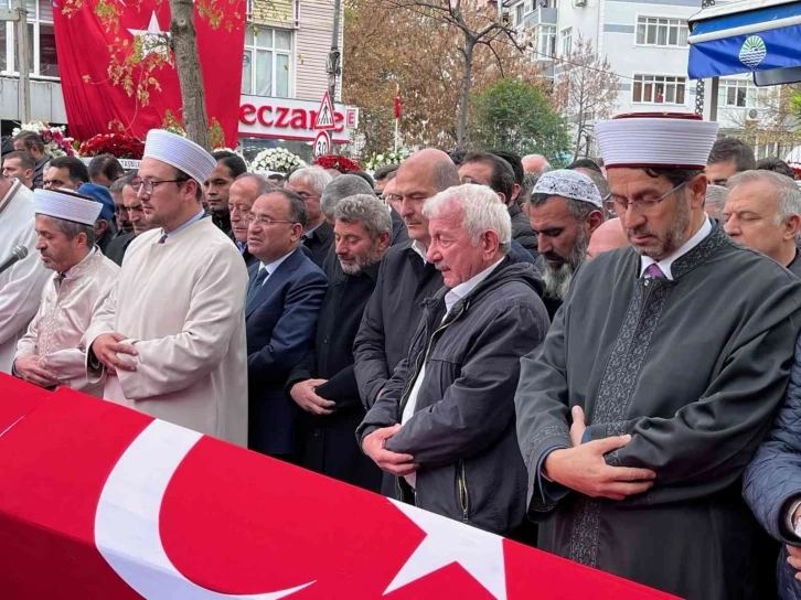 Terör saldırısında hayatını kaybeden çift son yolculuğuna uğurlandı
