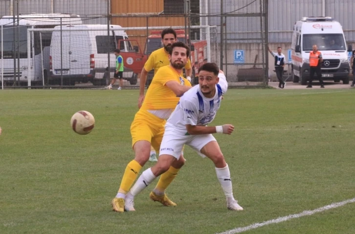 TFF 2. Lig: Belediye Derincespor: 1 - Arnavutköy Belediye: 1
