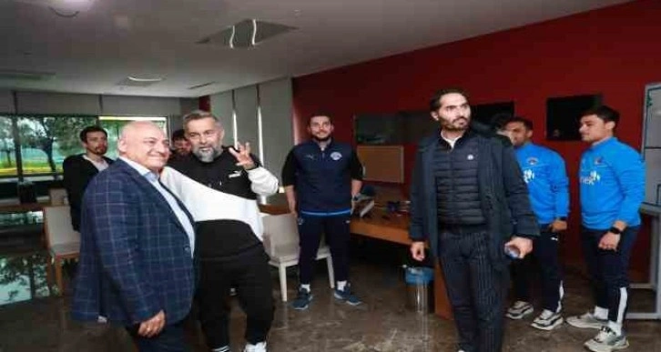 TFF Başkanı Mehmet Büyükekşi, Kasımpaşa Kulübü’nü ziyaret etti