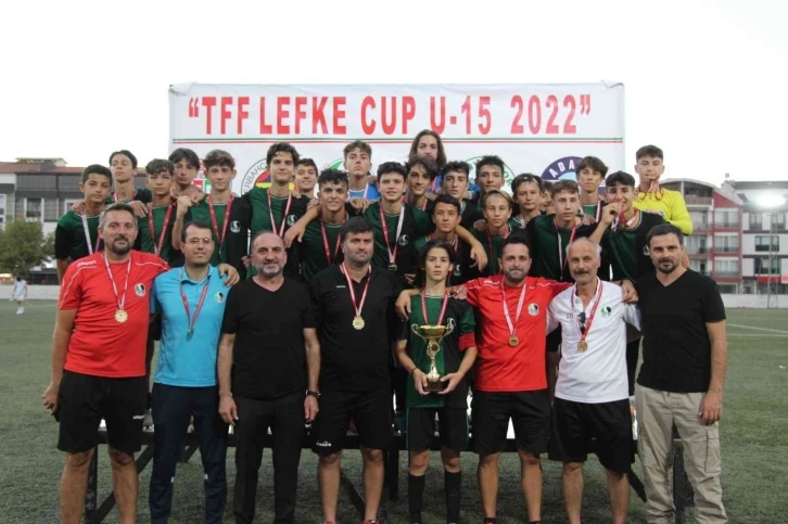 TFF LEFKE CUP U-15 Şampiyonu Sakaryaspor oldu
