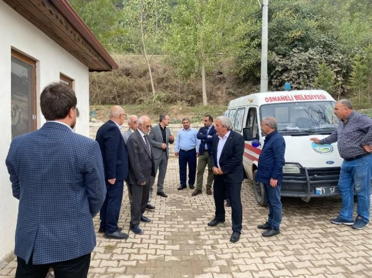 Tıp Fakültesi dekanı ve hocaları barınak ve hayvan hastanesinde inceleme yaptı
