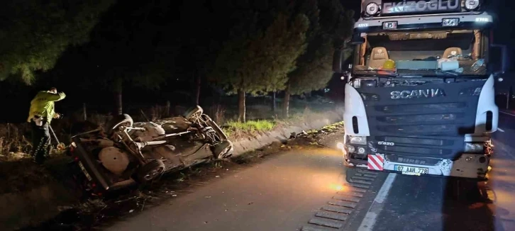 Tıra çarpan otomobil şarampole devrildi: 2 ağır yaralı
